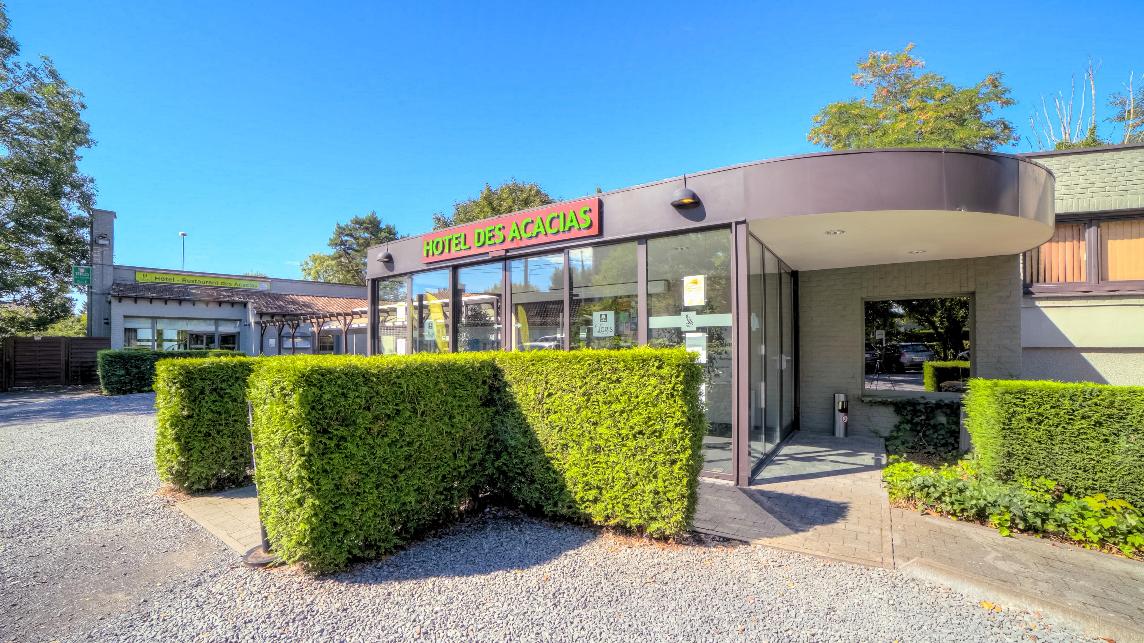 Logis Hotel Restaurant Des Acacias Lille Tourcoing Neuville-en-Ferrain Kültér fotó